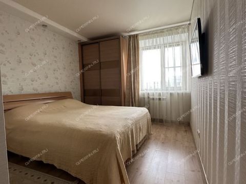 3-komnatnaya-ul-strokina-d-14 фото