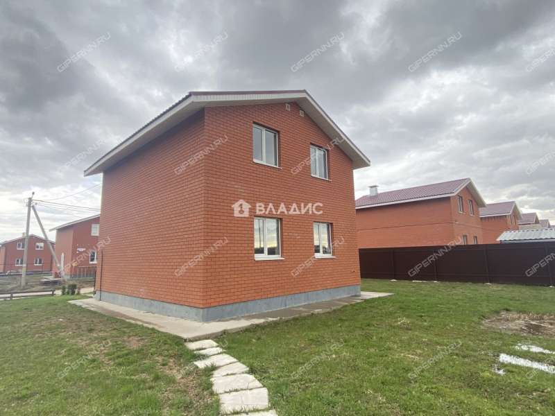 дом на улице Васильковая деревня Крутая