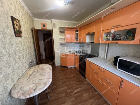 3-komnatnaya-ul-verhnepecherskaya-d-7-k2 фото