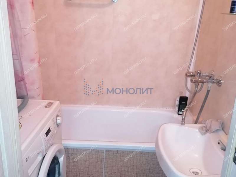 трёхкомнатная квартира на улице Строкина дом 8