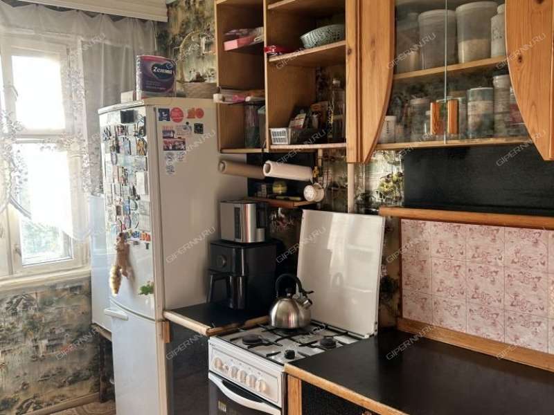 трёхкомнатная квартира на улице Краснодонцев дом 23
