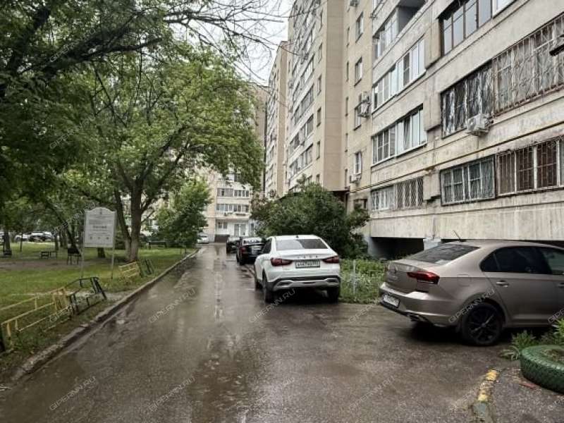 однокомнатная квартира на Заречном бульваре дом 1
