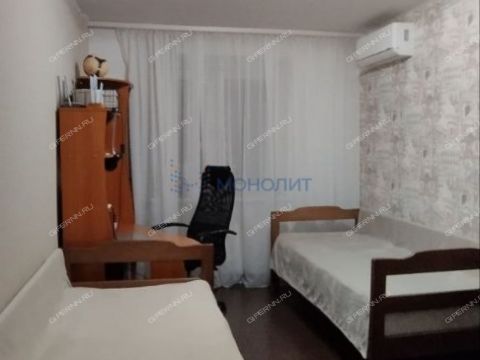 2-komnatnaya-ul-vyatskaya-d-1 фото