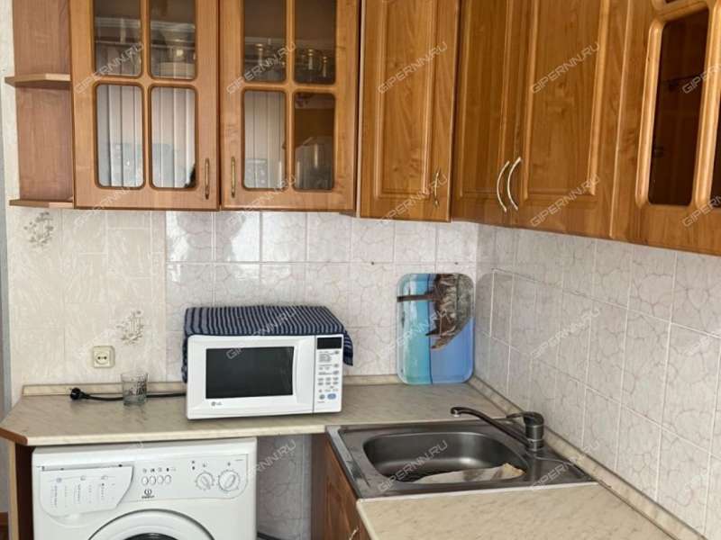 трёхкомнатная квартира в Центральном микрорайоне дом 10 город Выкса