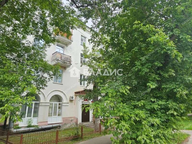 комната в доме 4 на улице Космонавта Комарова