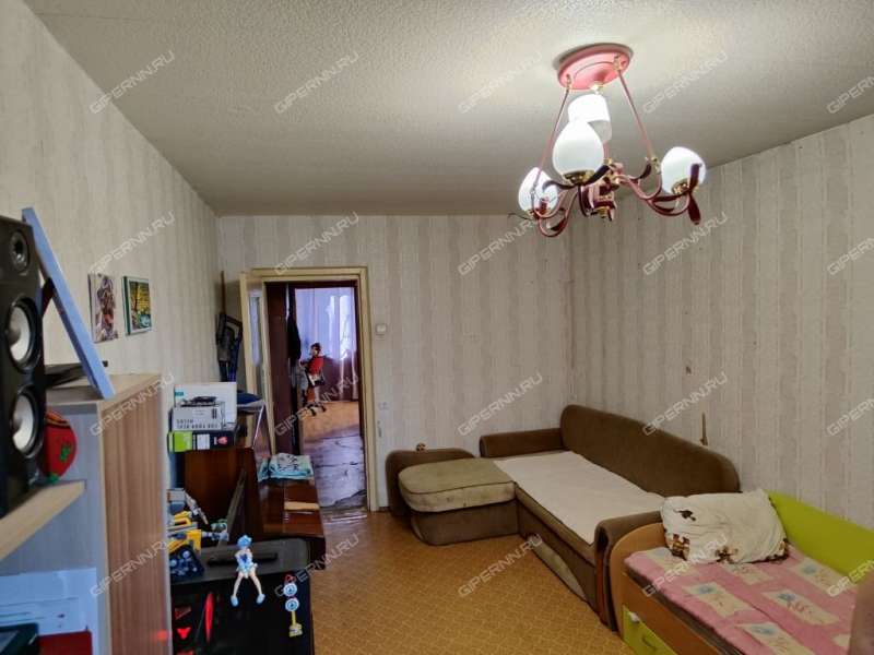 трёхкомнатная квартира на улице Челюскинцев дом 19