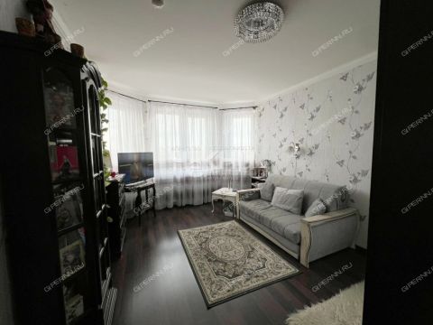 2-komnatnaya-ul-cvetochnaya-d-7 фото