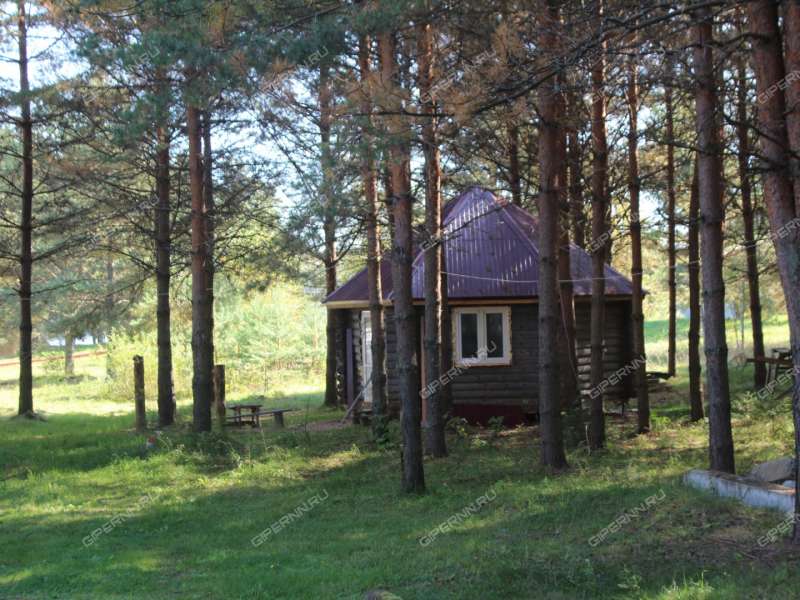 имущественный комплекс под недвижимость под гостиничный бизнес на  деревня Хмелевка