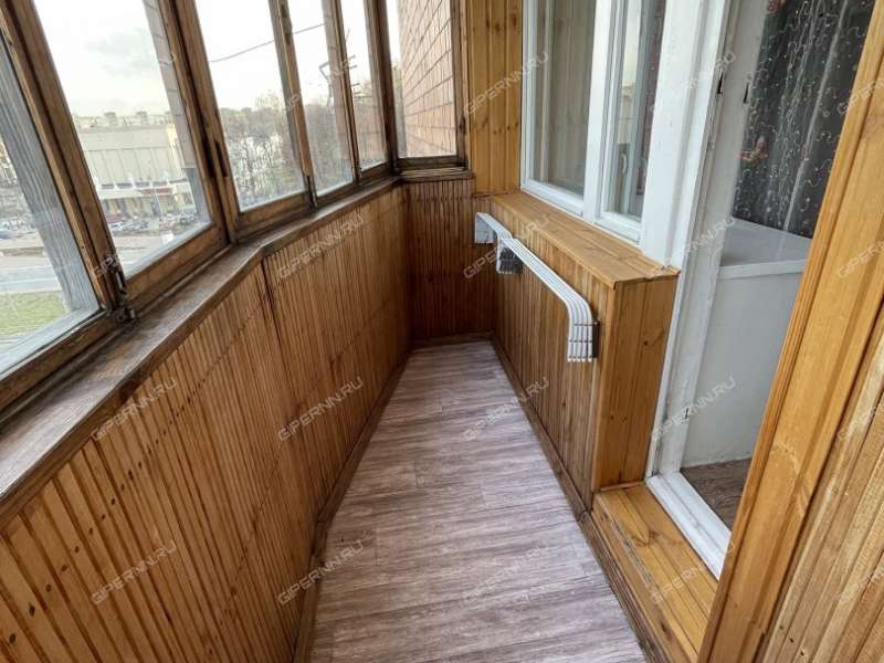 трёхкомнатная квартира на Молодёжном проспекте дом 12а