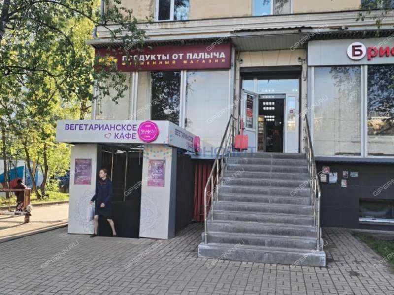 помещение под офис, торговую площадь на проспекте Гагарина