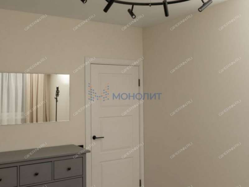 трёхкомнатная квартира на площади Свободы дом 7