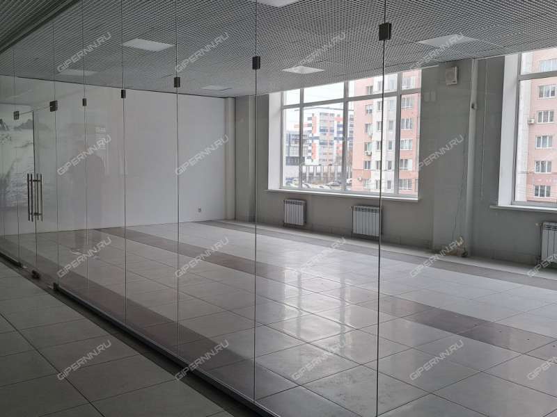 помещение под офис, торговую площадь на улице Родионова