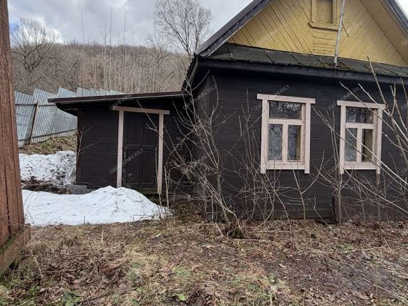 дом в посёлке Малиновая Гряда