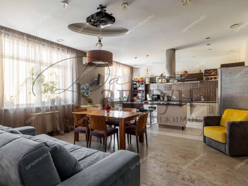 четырёхкомнатная квартира на улице Минина дом 19/6