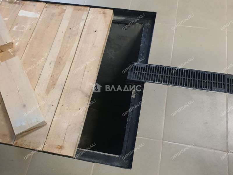 здание под офис, торговую площадь на улице Вождей Революции