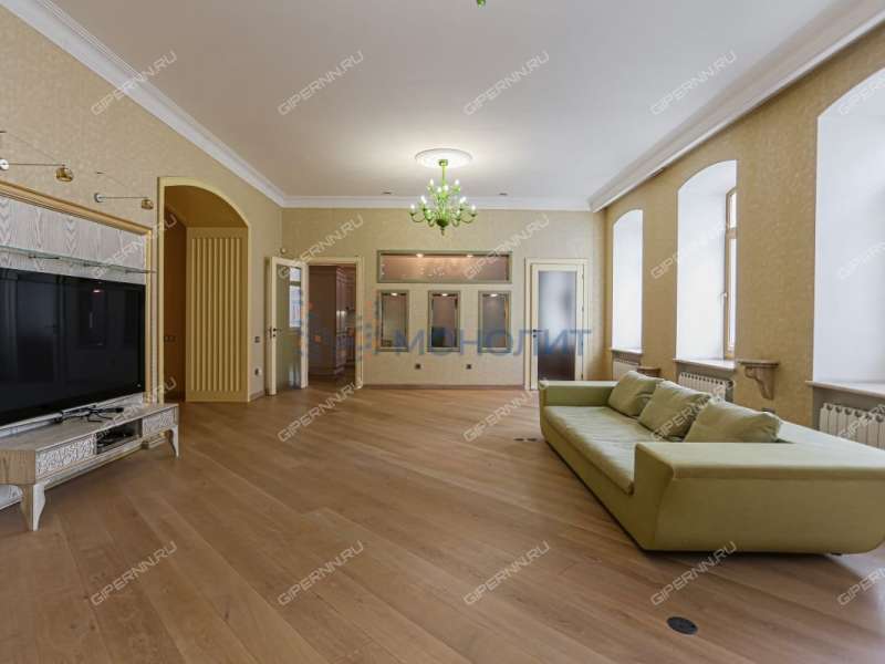 пятикомнатная квартира на Большой Покровской улице дом 14