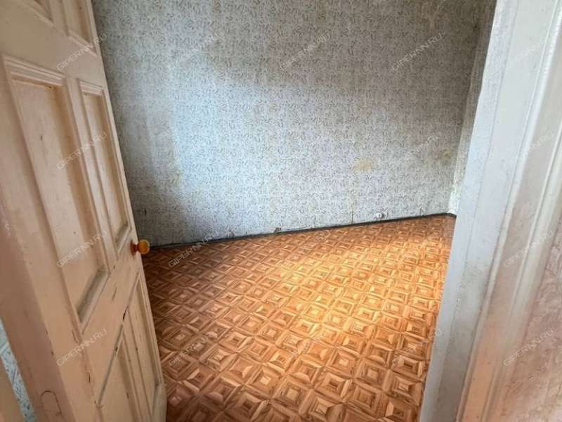 трёхкомнатная квартира на улице Июльских Дней дом 21/96