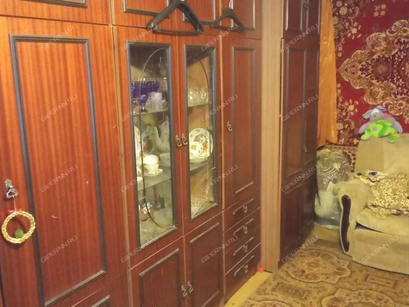 двухкомнатная квартира на улице Верхнепечёрская дом 1