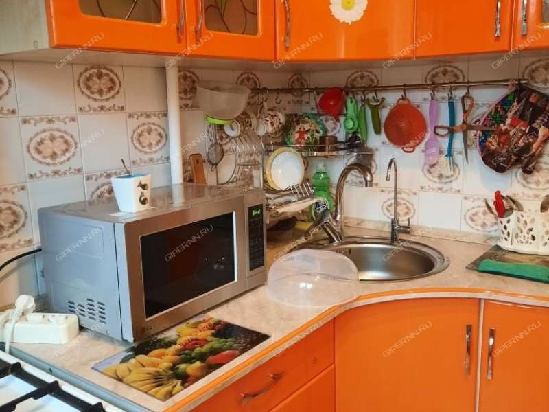 комната в доме 2 на улице Героя Советского Союза Усилова