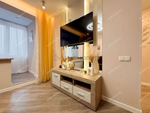 1-komnatnaya-ul-geroya-sovetskogo-soyuza-usilova-d-5 фото