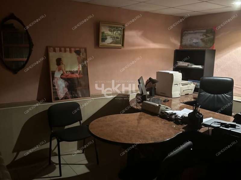 помещение под торговую площадь на улице Бекетова