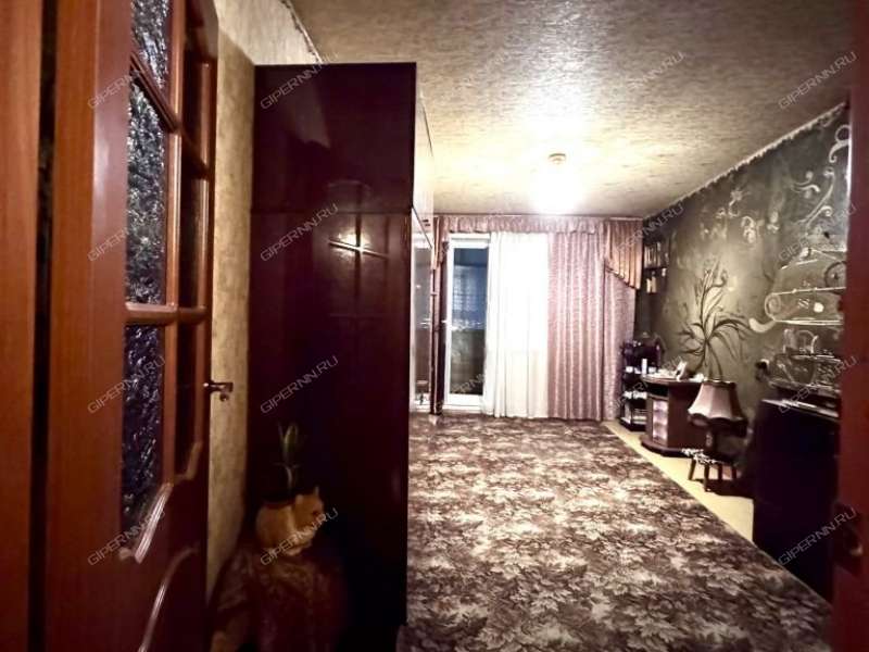 трёхкомнатная квартира на улице Строкина дом 19