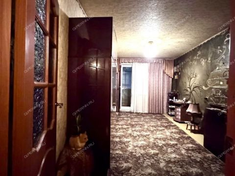 3-komnatnaya-ul-strokina-d-19 фото