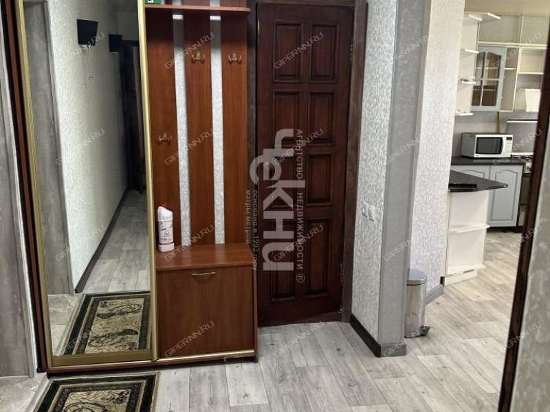 двухкомнатная квартира на улице Родионова дом 184