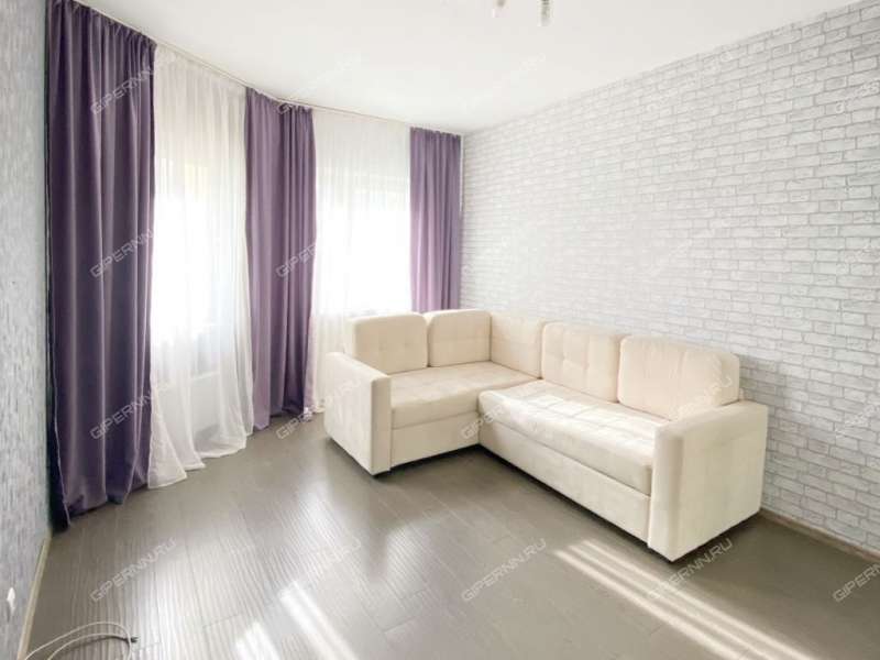 трёхкомнатная квартира на улице Богдановича дом 6