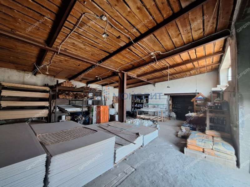 здание под торговую площадь на Октябрьской улице город Дзержинск