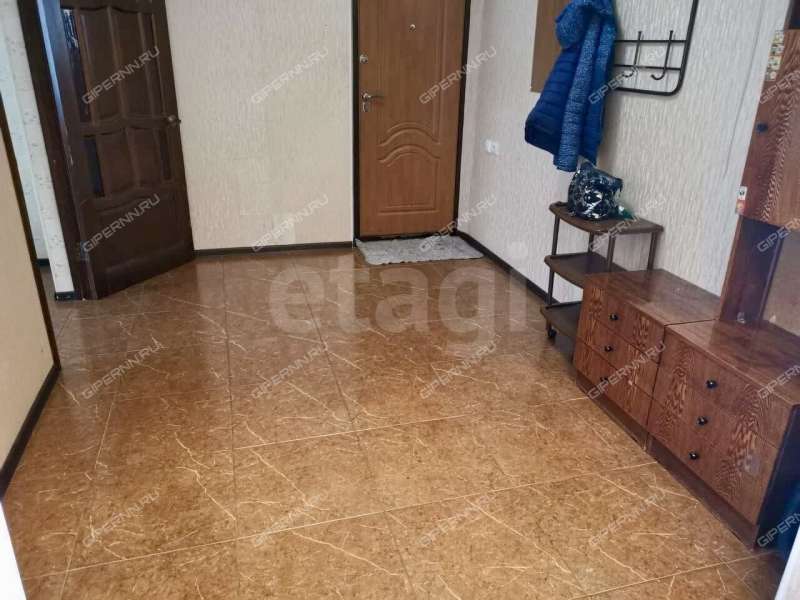 двухкомнатная квартира на улице Родионова дом 27