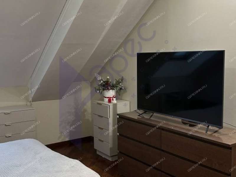 трёхкомнатная квартира на улице Белинского дом 62