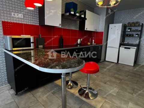 3-komnatnaya-ul-ukrainskaya-d-50 фото