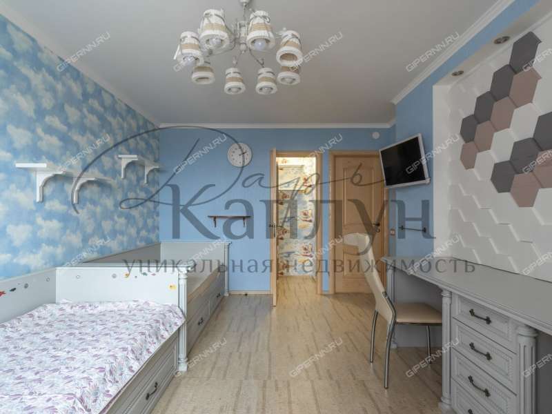 четырёхкомнатная квартира на улице Тимирязева дом 43