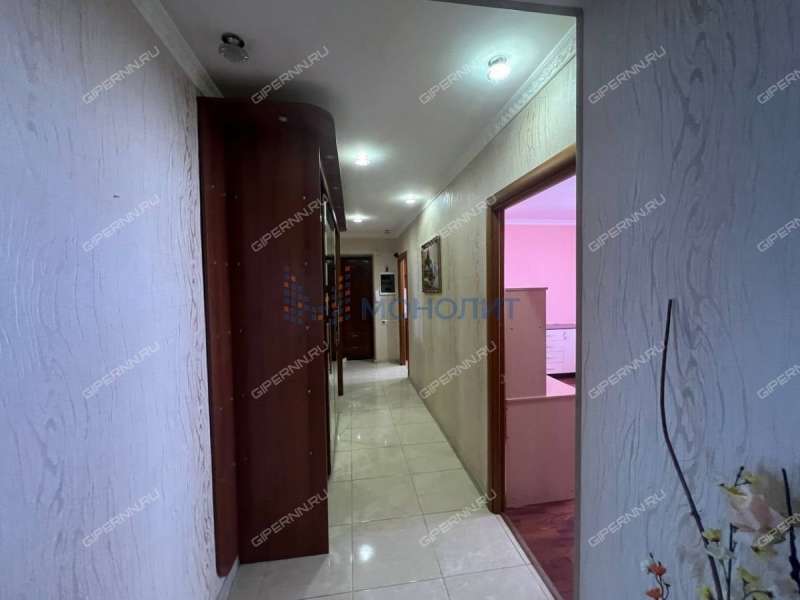 трёхкомнатная квартира на улице Бурденко дом 35