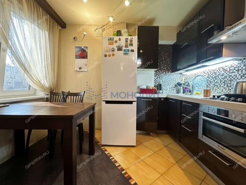 трёхкомнатная квартира на улице Адмирала Макарова дом 7 к1