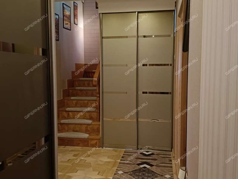 трёхкомнатная квартира на улице Воровского дом 13/57а