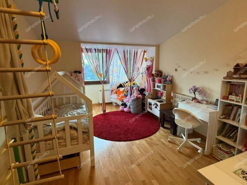 четырёхкомнатная квартира на Артельной улице дом 13 к1