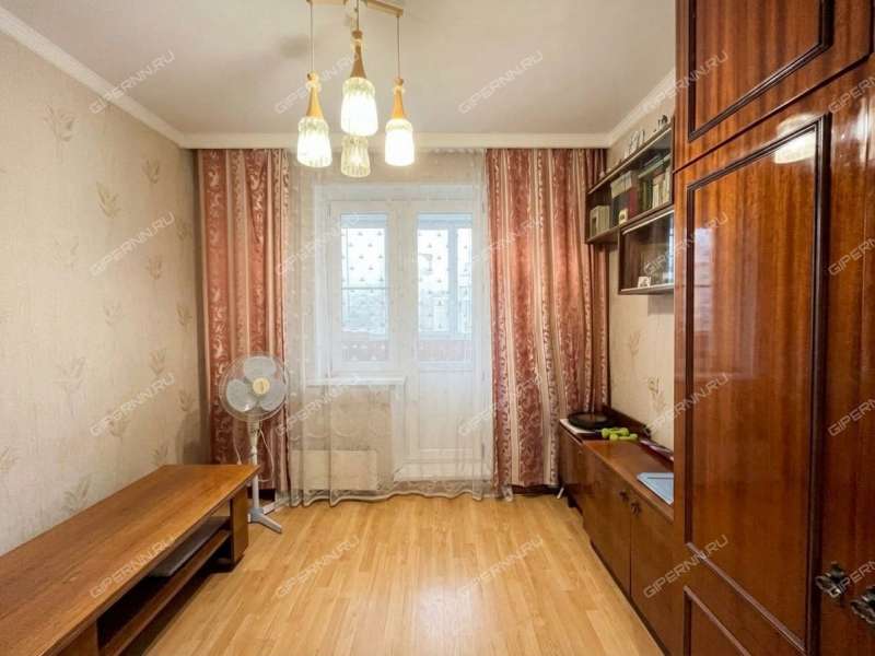 трёхкомнатная квартира на Полтавской улице дом 35